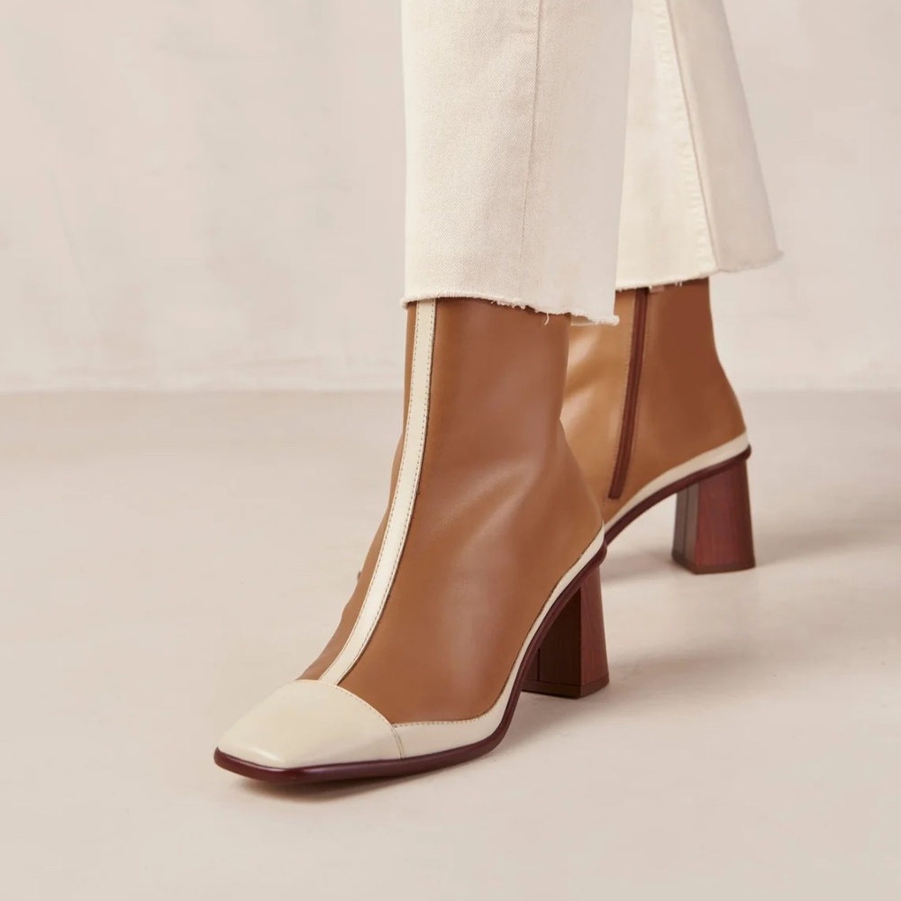 NWT West Retro Leather Boots